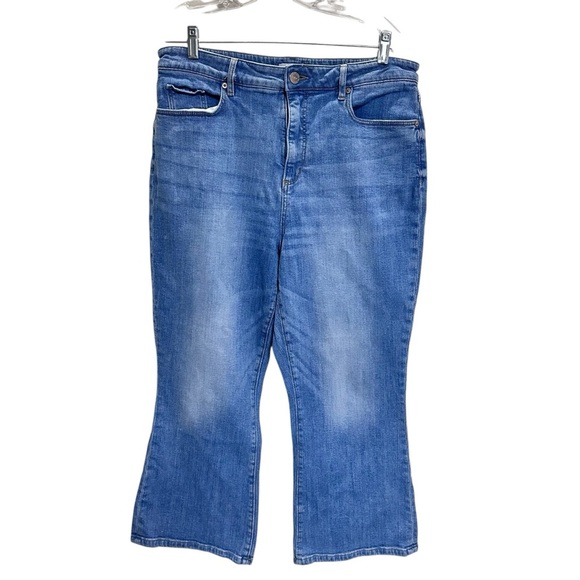 LOFT CURVY HIGH WAIST KICK CROP Blue denim jeans women’s size 32/14 - Picture 2 of 15